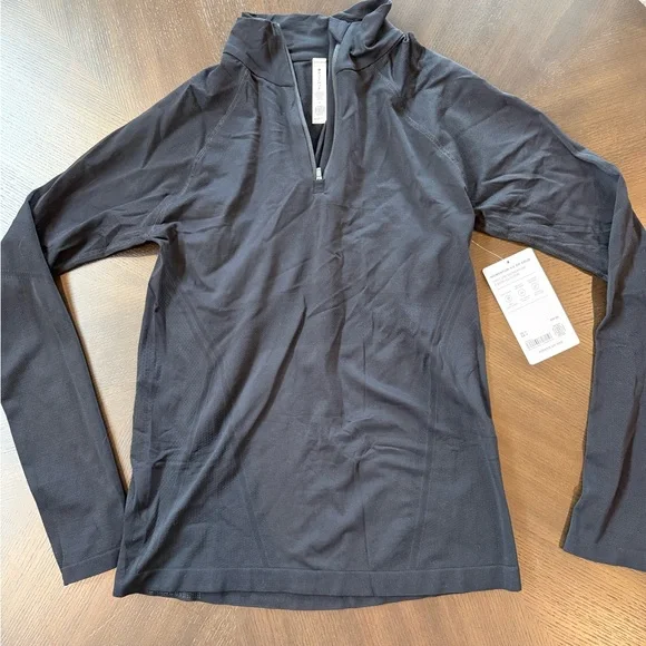 NWT Athleta MOMENTUM 1/2 ZIP SOLID Black size medium - Picture 2 of 4